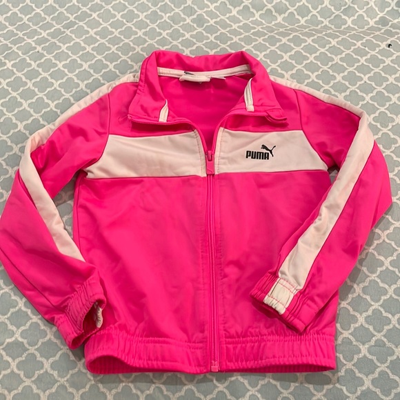 Girls size 5 puma jacket (332) - Picture 1 of 1